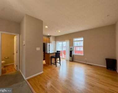 618 Snowberry Way - Photo Thumbnail 5