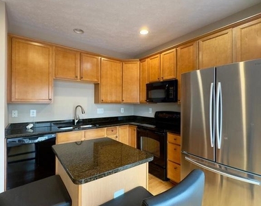 618 Snowberry Way - Photo Thumbnail 8