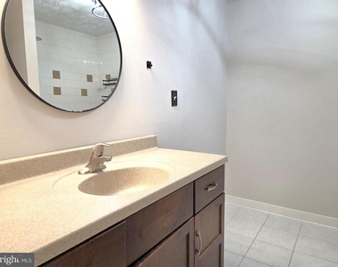 945 Redfield Road - Photo Thumbnail 13