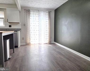 945 Redfield Road - Photo Thumbnail 4