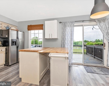 6338 Towncrest Court - Photo Thumbnail 3