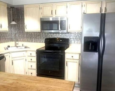 6338 Towncrest Court - Photo Thumbnail 5