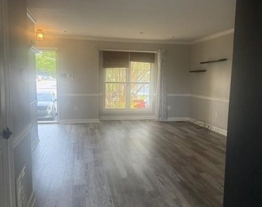 6338 Towncrest Court - Photo Thumbnail 6