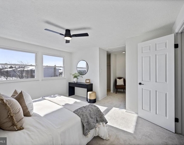 6909 Doublebrand Court - Photo Thumbnail 13