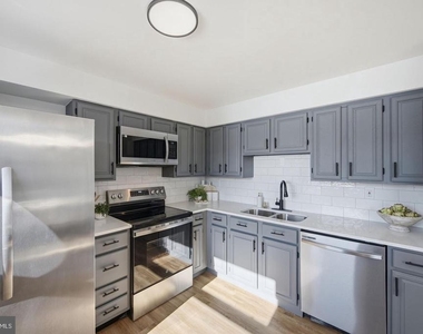 6909 Doublebrand Court - Photo Thumbnail 7