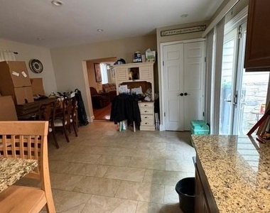 407 W Main Street - Photo Thumbnail 7
