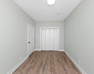 635 W Barry - Photo Thumbnail 5