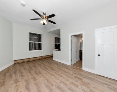 635 W Barry - Photo Thumbnail 1