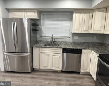 2513 Robinson Place - Photo Thumbnail 4