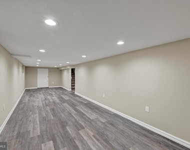 2630 Wycliffe Road - Photo Thumbnail 14