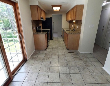 8638 Saxon Circle - Photo Thumbnail 1