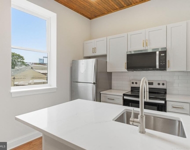 337 S Fremont Avenue - Photo Thumbnail 13