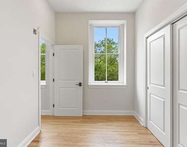 337 S Fremont Avenue - Photo Thumbnail 10