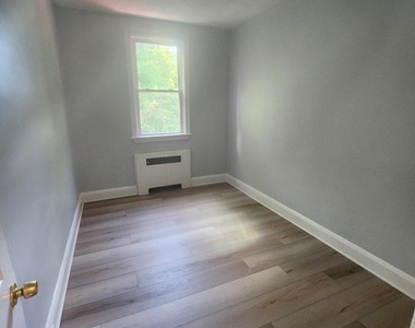 524 Beaumont Avenue - Photo Thumbnail 17