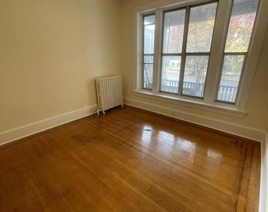 3007 N Calvert Street - Photo Thumbnail 4