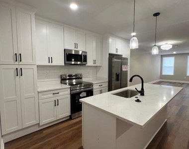 615 N Calhoun Street - Photo Thumbnail 7