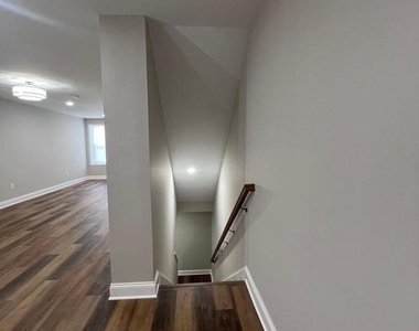 615 N Calhoun Street - Photo Thumbnail 13