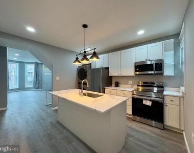 3331 Beech Avenue - Photo Thumbnail 2