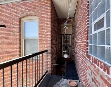 2401 Brookfield Avenue - Photo Thumbnail 6
