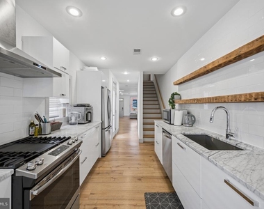 514 S Dallas Street - Photo Thumbnail 8