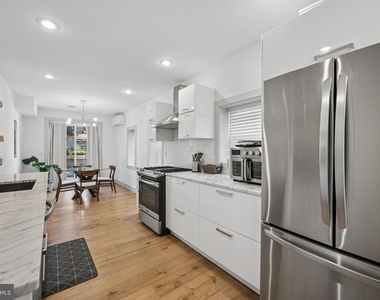 514 S Dallas Street - Photo Thumbnail 3