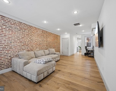 514 S Dallas Street - Photo Thumbnail 17