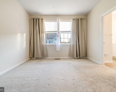 7771 Venice Lane - Photo Thumbnail 12
