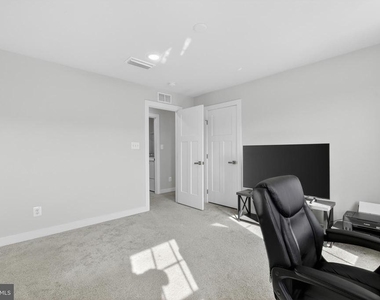 532 Luchu Way - Photo Thumbnail 27