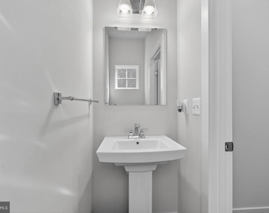 532 Luchu Way - Photo Thumbnail 19