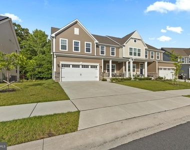 532 Luchu Way - Photo Thumbnail 3