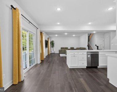 532 Luchu Way - Photo Thumbnail 38