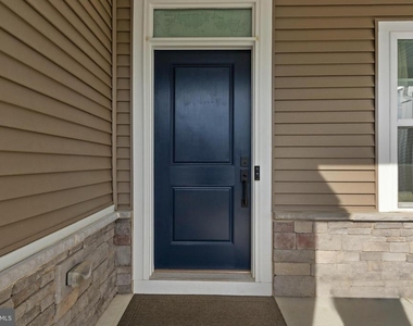 532 Luchu Way - Photo Thumbnail 7