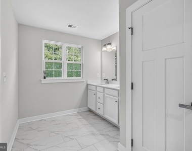 532 Luchu Way - Photo Thumbnail 35