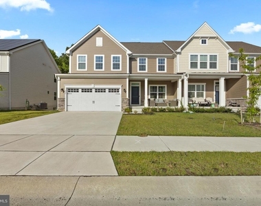 532 Luchu Way - Photo Thumbnail 1