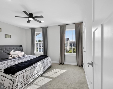532 Luchu Way - Photo Thumbnail 20