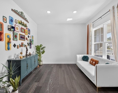 532 Luchu Way - Photo Thumbnail 36