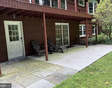 1004 Dixon Drive - Photo Thumbnail 6