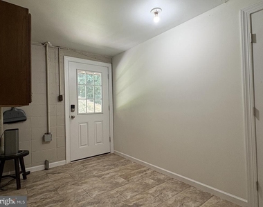 1004 Dixon Drive - Photo Thumbnail 1