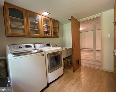 1004 Dixon Drive - Photo Thumbnail 19