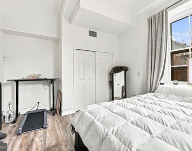 2400 Baynard Boulevard - Photo Thumbnail 9
