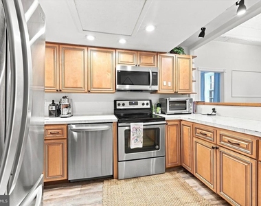 2400 Baynard Boulevard - Photo Thumbnail 5