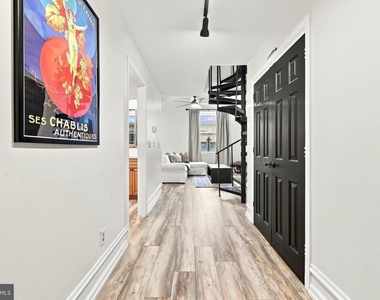2400 Baynard Boulevard - Photo Thumbnail 1