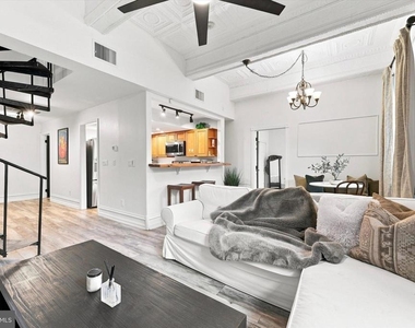 2400 Baynard Boulevard - Photo Thumbnail 2