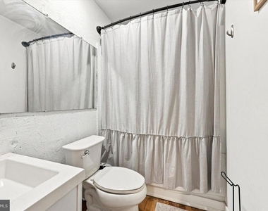 2400 Baynard Boulevard - Photo Thumbnail 11