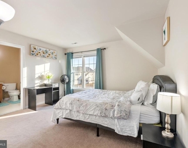 84 Wyndale Court - Photo Thumbnail 42