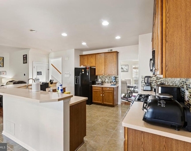 84 Wyndale Court - Photo Thumbnail 46