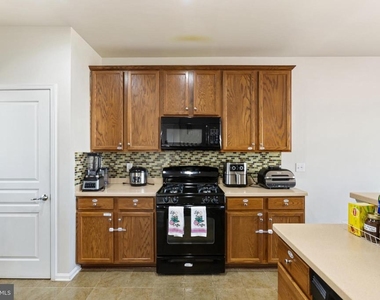 84 Wyndale Court - Photo Thumbnail 20
