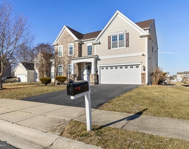 84 Wyndale Court - Photo Thumbnail 4