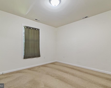 164 River Cliff Circle - Photo Thumbnail 13