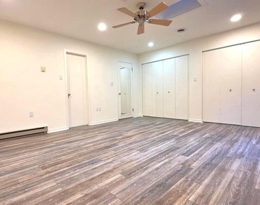 25 Village Drive - Photo Thumbnail 20